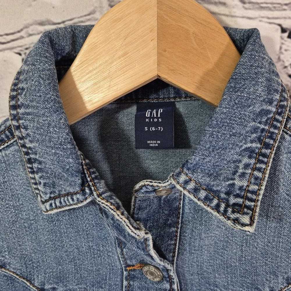 Gap Kids Snap-Up Denim Dress Size 6-7 Long Sleeve
